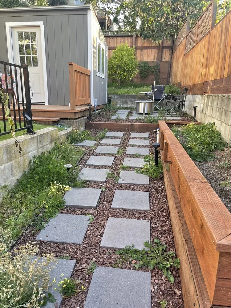 Local lawn care service for beautiful yards in San Francisco, CA by Discount Clean-Up Gardening