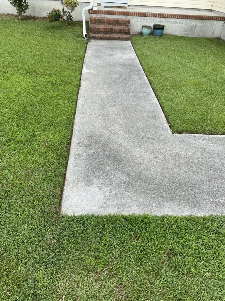 Top-rated landscape design in Jacksonville, NC - Discount Lawn Care And Pressure Cleaning