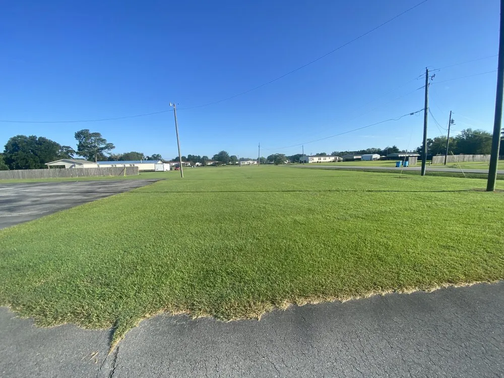 Local garden landscaping for homes in Jacksonville, NC by Discount Lawn Care