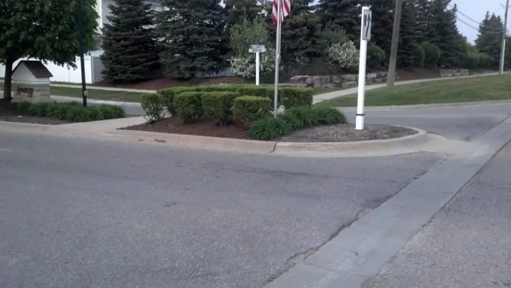 Local lawn mowing service experts serving New Haven, MI - Discount Lawn Care