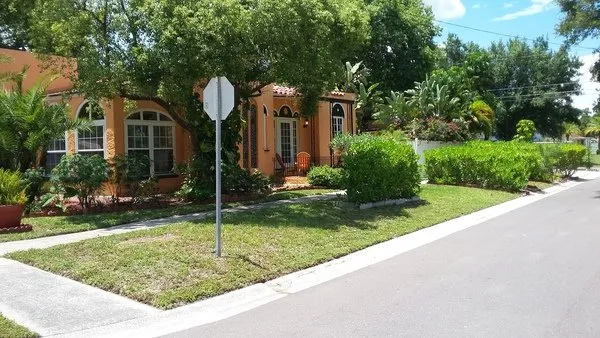 Expert landscape installation in St Petersburg, FL by Discount Lawn Cuts