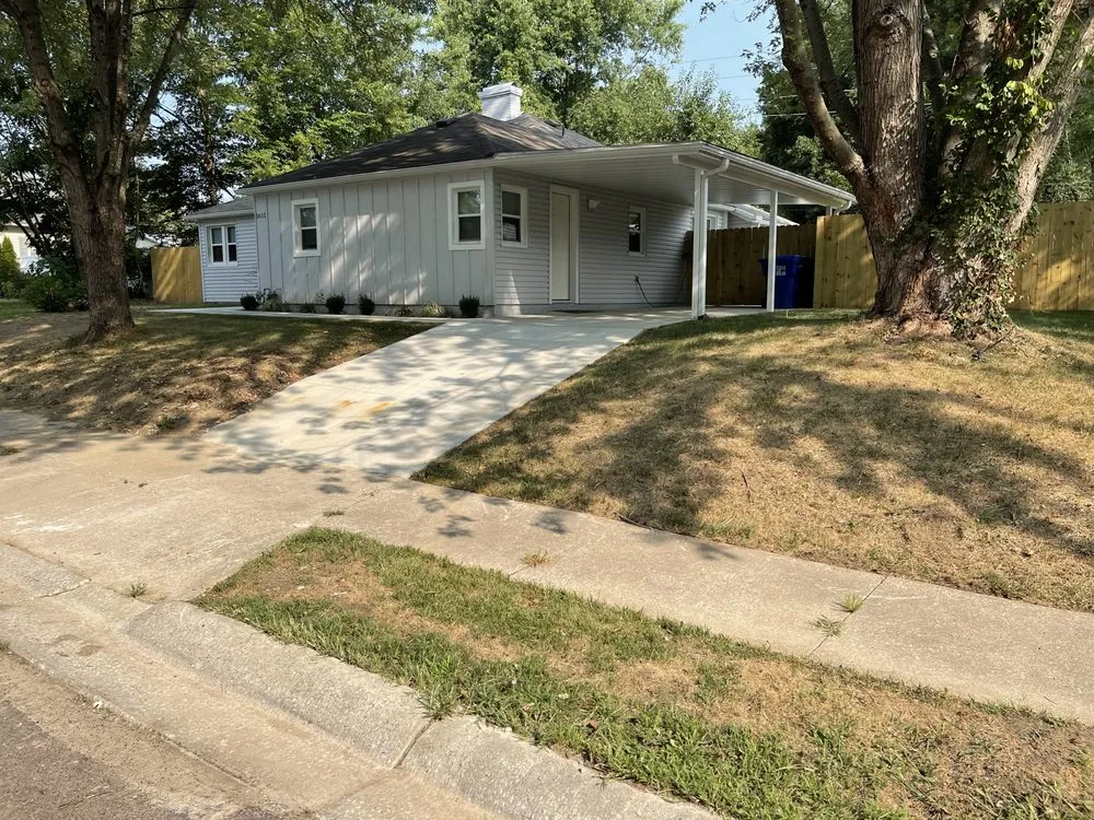 Affordable landscape installation in Sedalia, MO - Discount Lawn Services