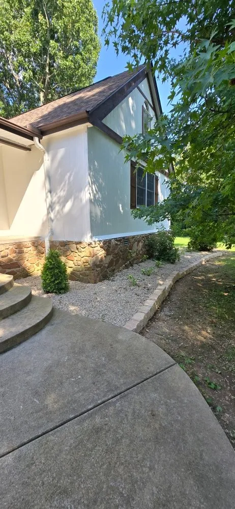 Affordable garden landscaping experts serving Mountain Home, AR - Discount Services