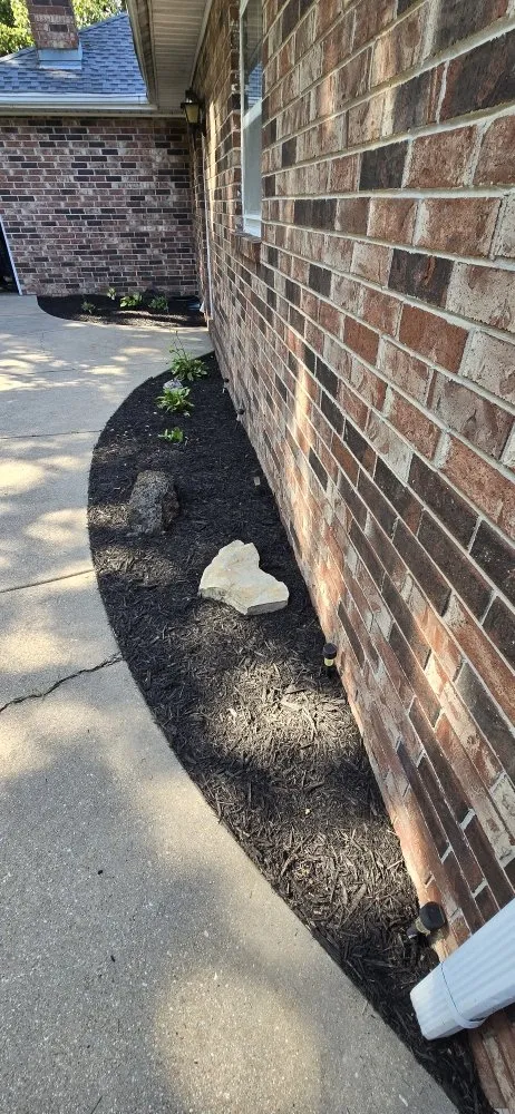 Professional landscape design for beautiful yards in Mountain Home, AR by Discount Services