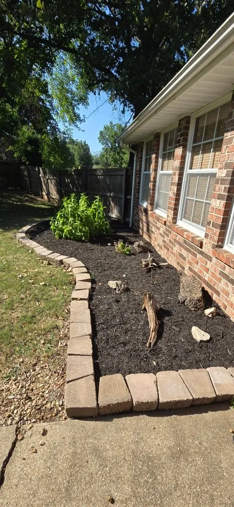 Affordable residential landscaping experts serving Mountain Home, AR - Discount Services