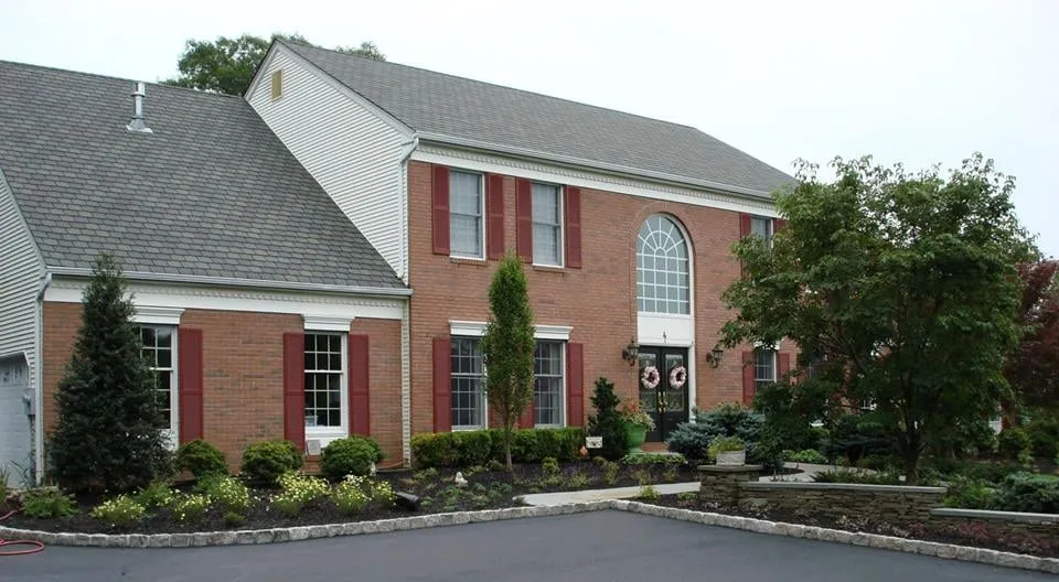 Expert yard maintenance experts serving Montville, NJ - Discovery Landscape Design