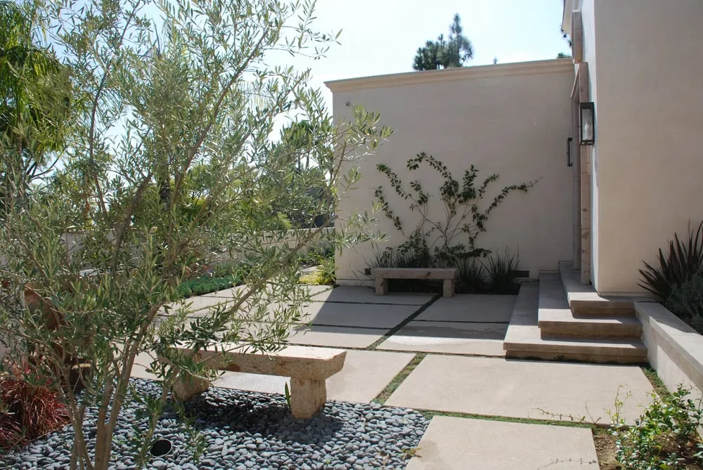 Reliable yard cleanup service for homes across Sherman Oaks, CA - Discovery Landscaping