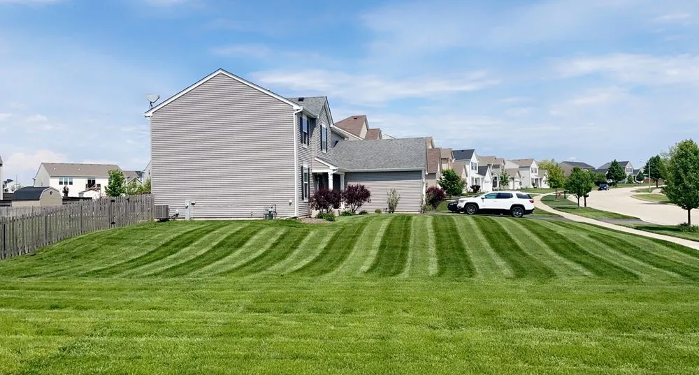 Custom residential landscaping in Plainfield, IL - Distinctive Concepts Lawn & Landscape