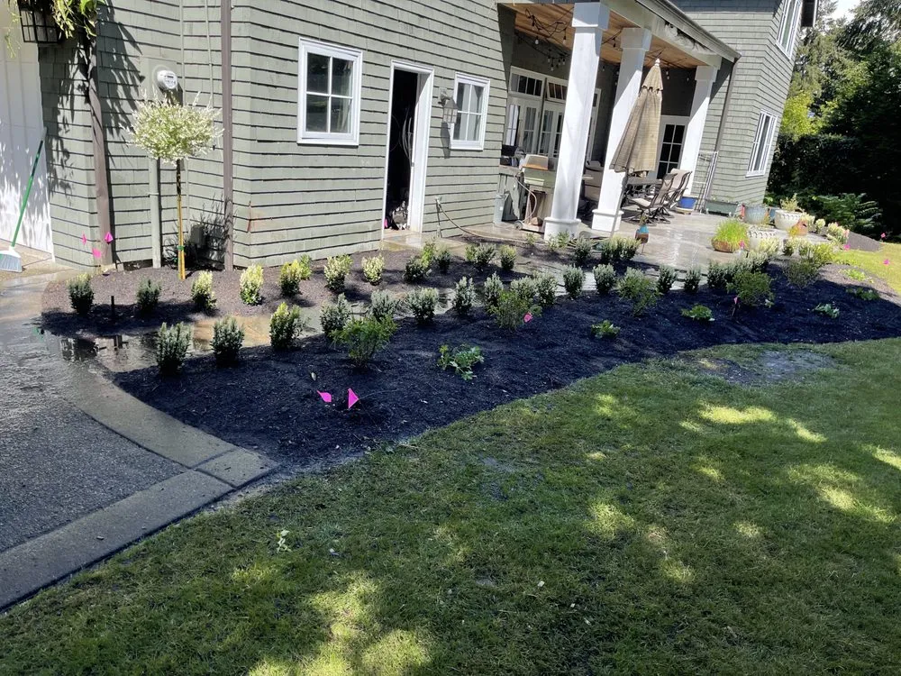 Expert garden landscaping experts serving Kent, WA - Distinctive Landscape
