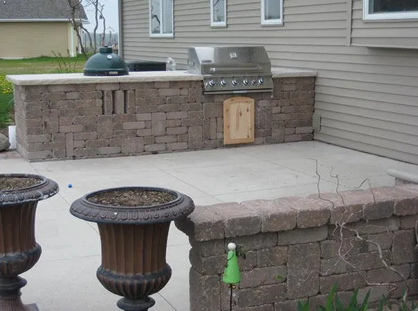 Top-rated lawn mowing service for residential properties across Shiocton, WI - Distinctive Landscaping