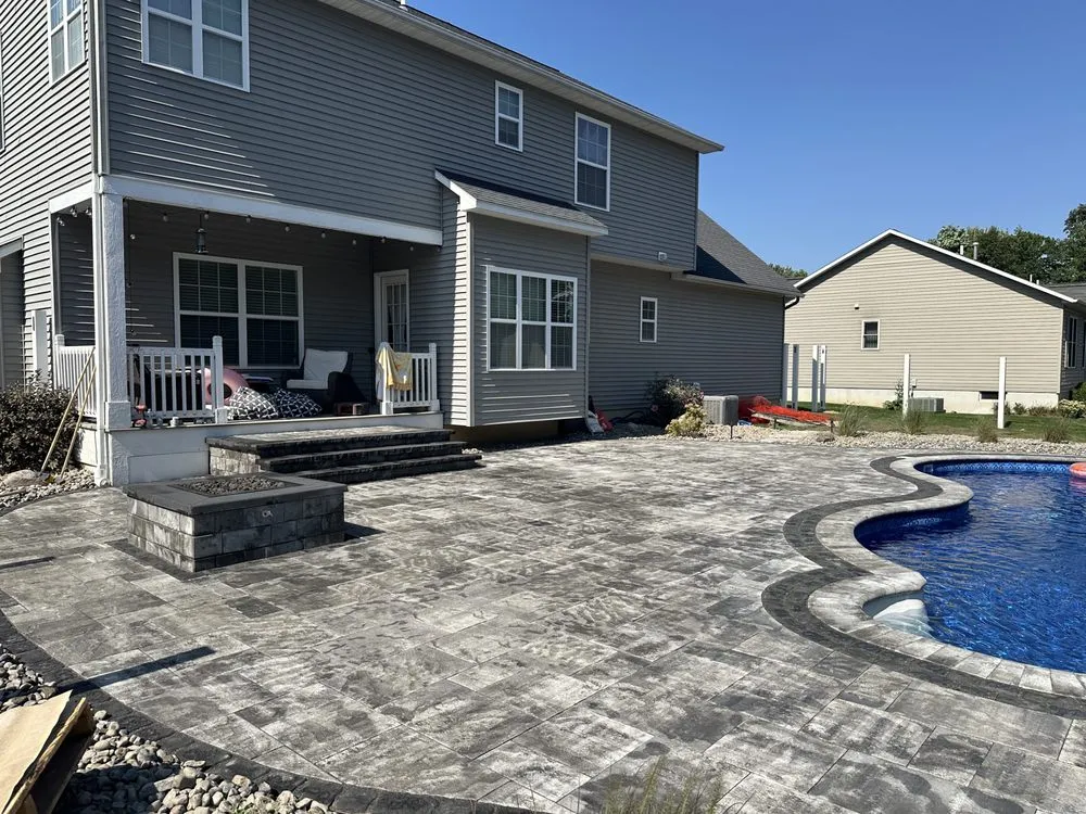 Professional outdoor landscaping in Baldwinsville, NY - Distinguished Landscapes