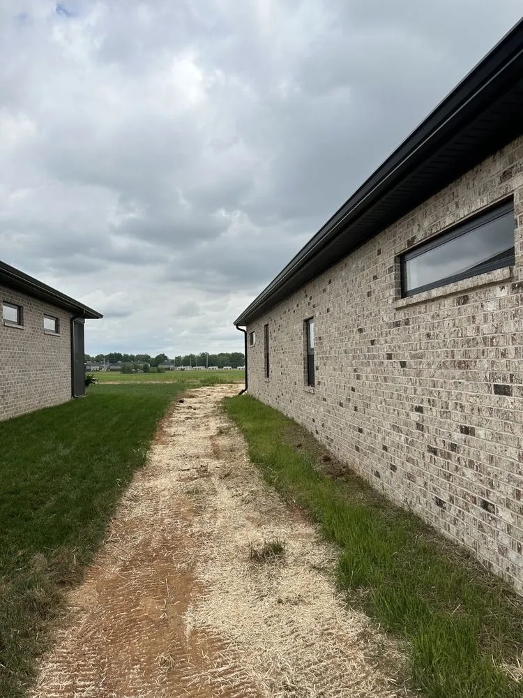 Local residential landscaping for residential properties in Lewisburg, KY by Ditch Diggers