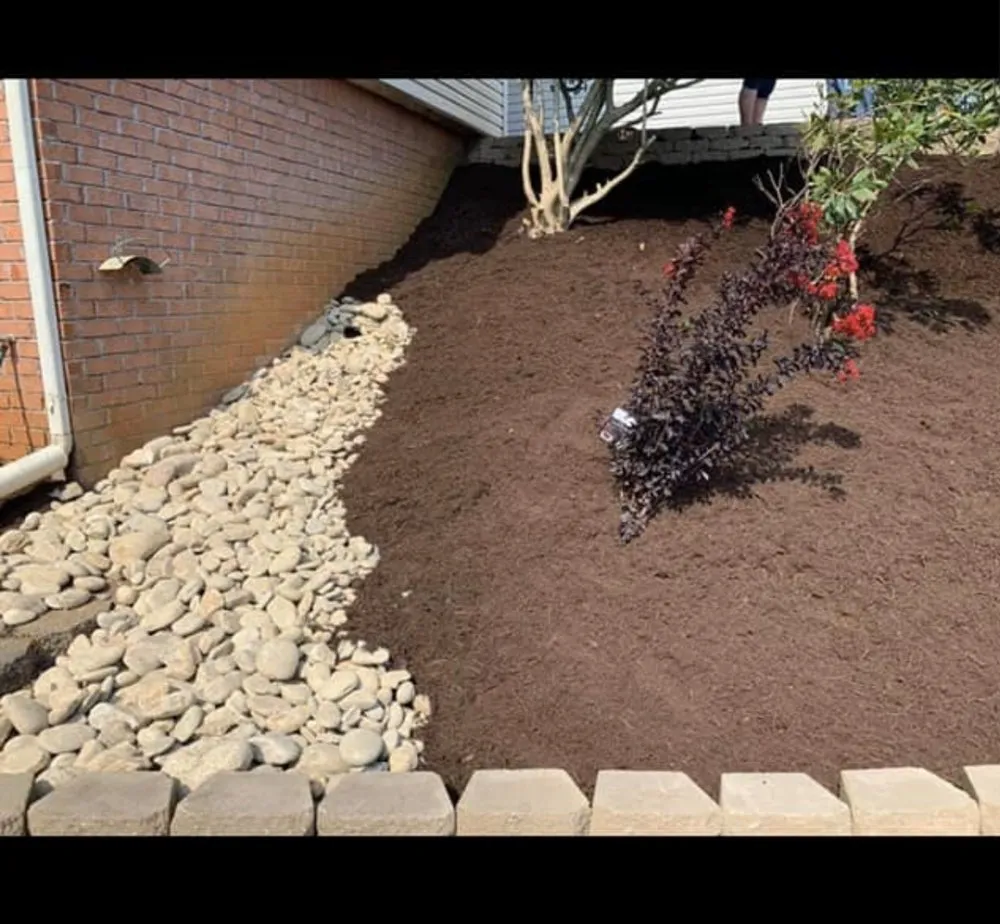 Custom yard maintenance experts serving Knoxville, TN - Diverse Landscaping Services