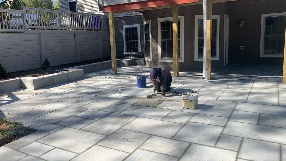 Professional landscaping services experts serving Derwood, MD - Diversified Contractors Llc