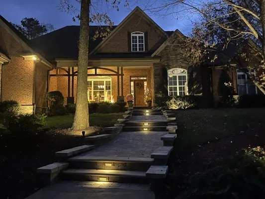 Diversified Landscape Solutions Logo