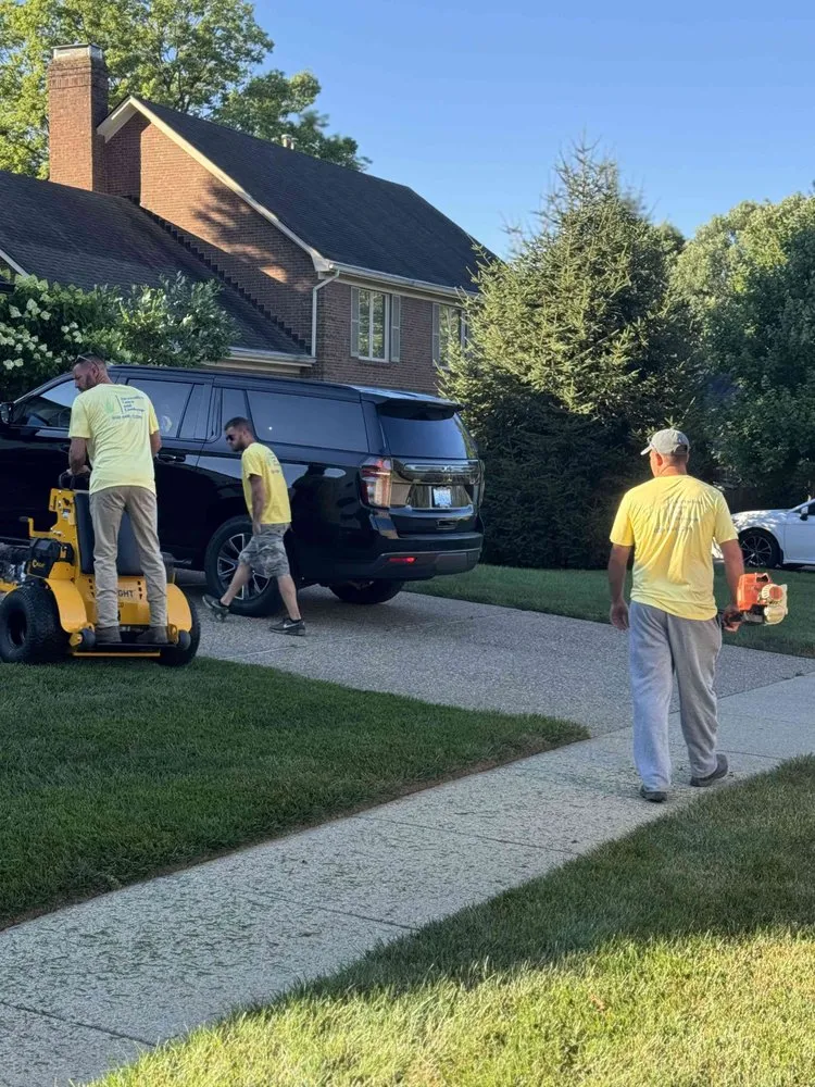 Affordable garden landscaping for residential properties in Lexington, KY by Diversified Lawn and Landscape