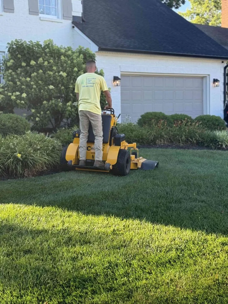 Reliable yard cleanup service experts serving Lexington, KY - Diversified Lawn and Landscape
