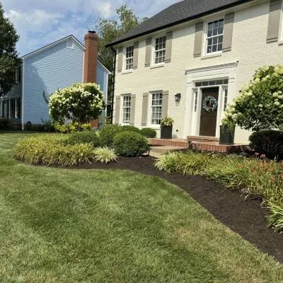 Expert yard maintenance with custom design in Lexington, KY by Diversified Lawn and Landscape