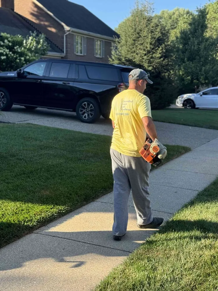 Professional landscaping services experts serving Lexington, KY - Diversified Lawn and Landscape