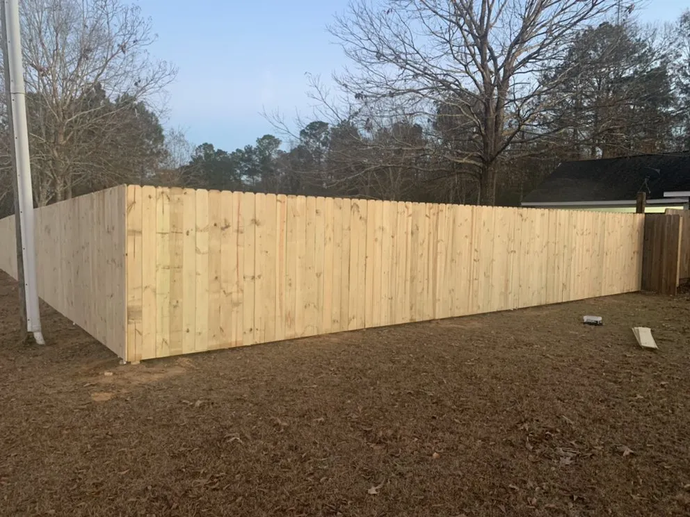 Local residential landscaping in Hattiesburg, MS by Divine Clippings