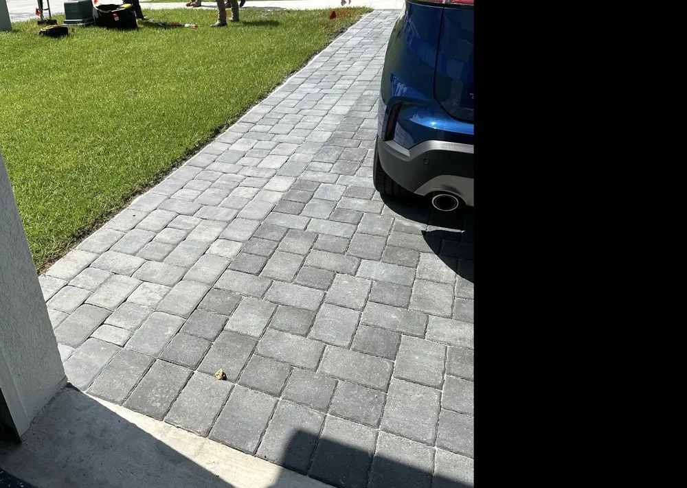 Reliable outdoor landscaping for year-round maintenance in Leesburg, FL by Divine Designs & Landscaping