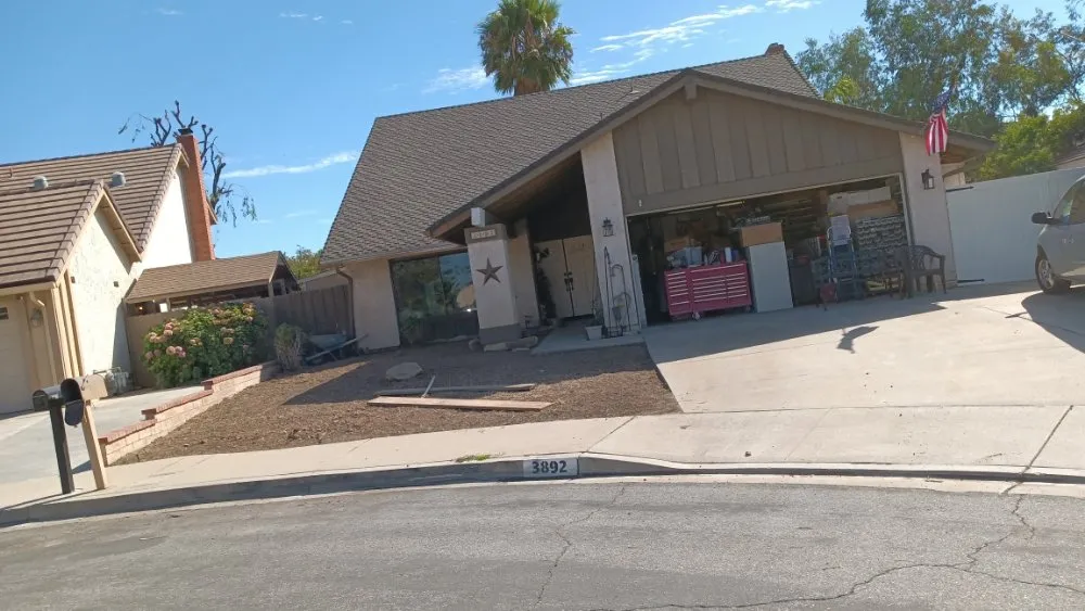 Top-rated lawn care service for residential properties in Oxnard, CA by Divine Landscape