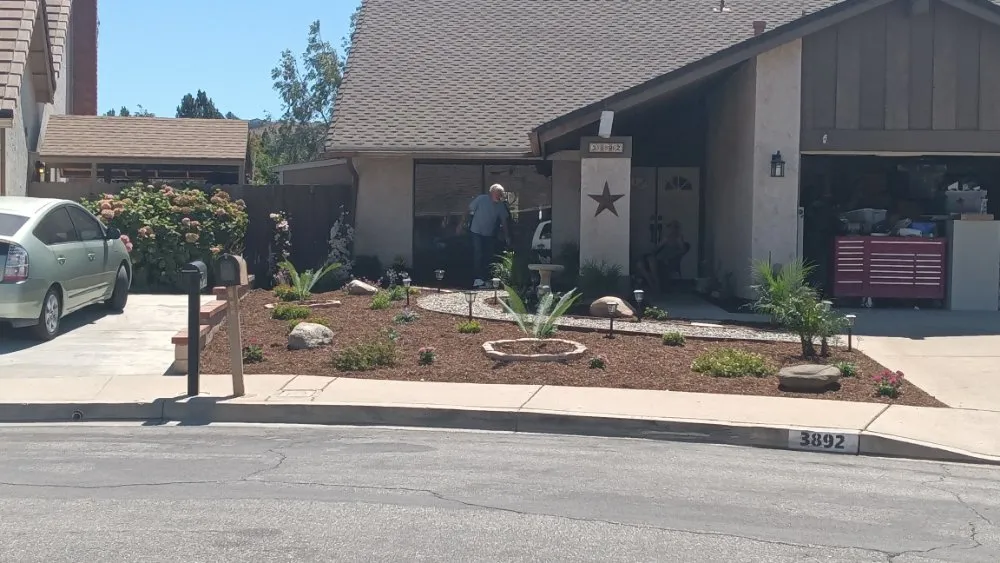 Professional yard maintenance experts serving Oxnard, CA - Divine Landscape