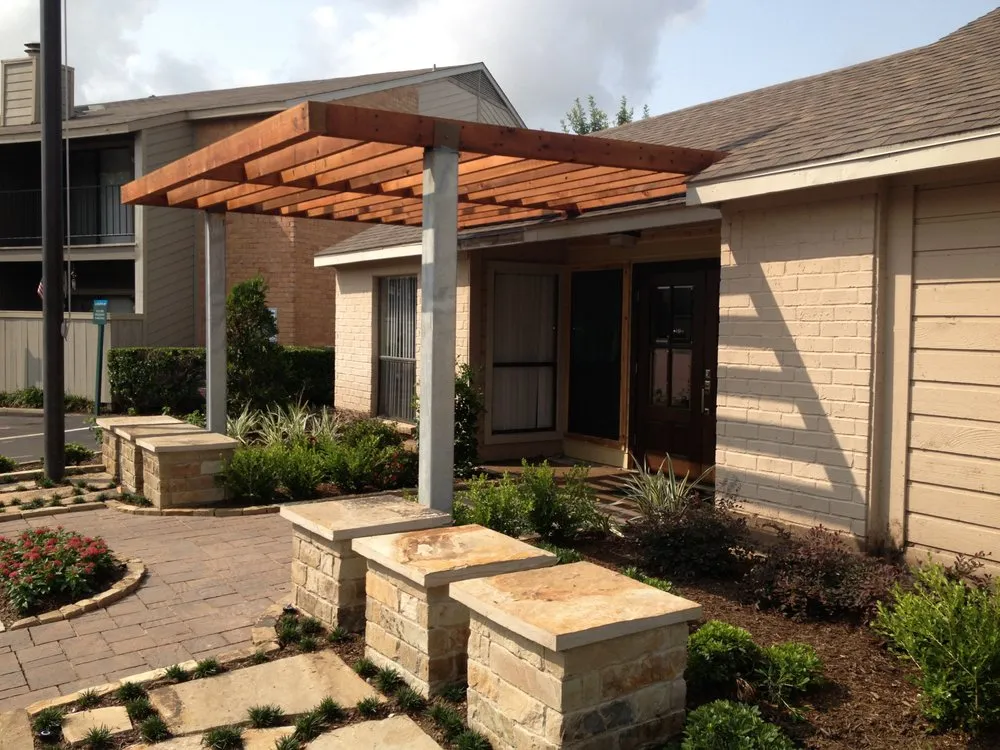 Professional yard maintenance in Allen, TX by Divine Landscaping