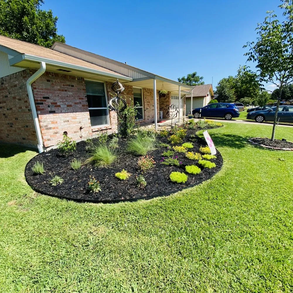 Top-rated yard maintenance for year-round maintenance in Allen, TX by Divine Landscaping