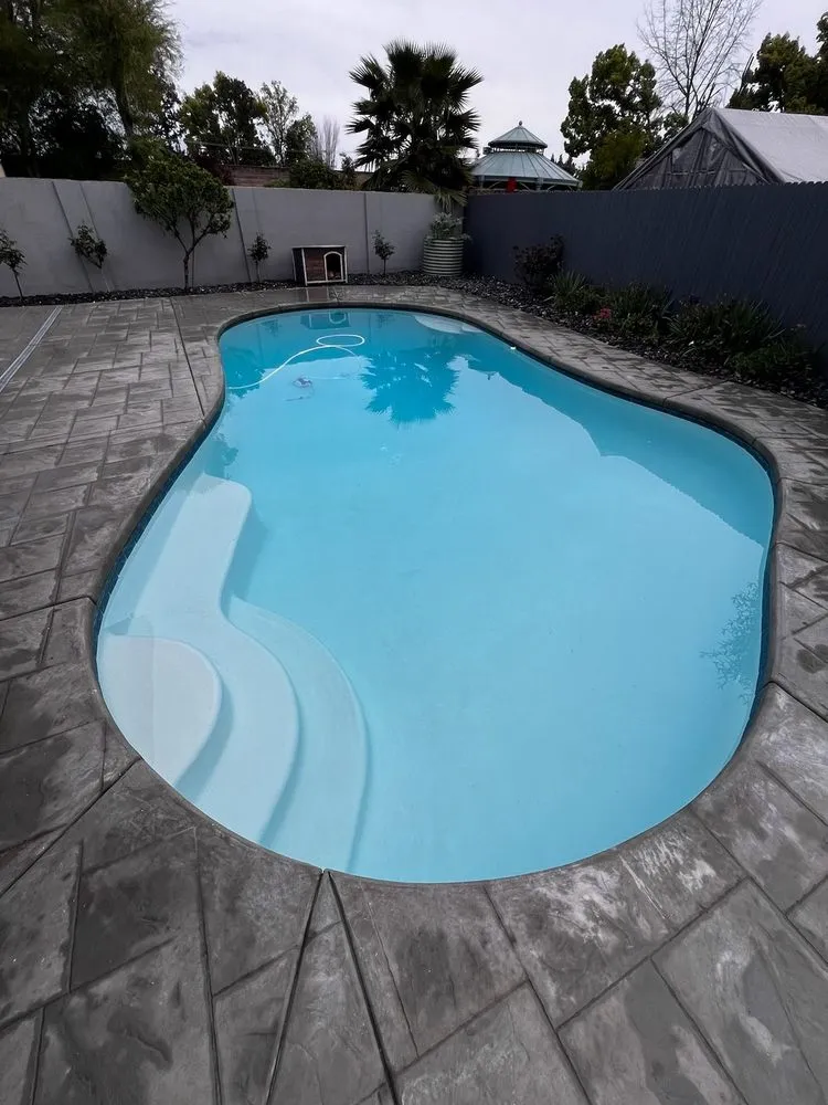 Trusted yard maintenance for homes in Huntington Beach, CA by Divine Landscaping