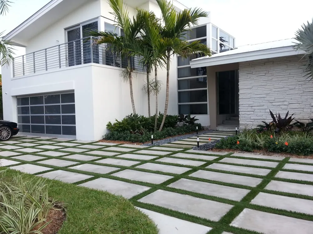Expert landscaping services experts serving Miami, FL - Divine Landscaping Services