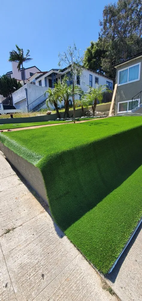 Custom garden landscaping in Lomita, CA - Divine Reflections