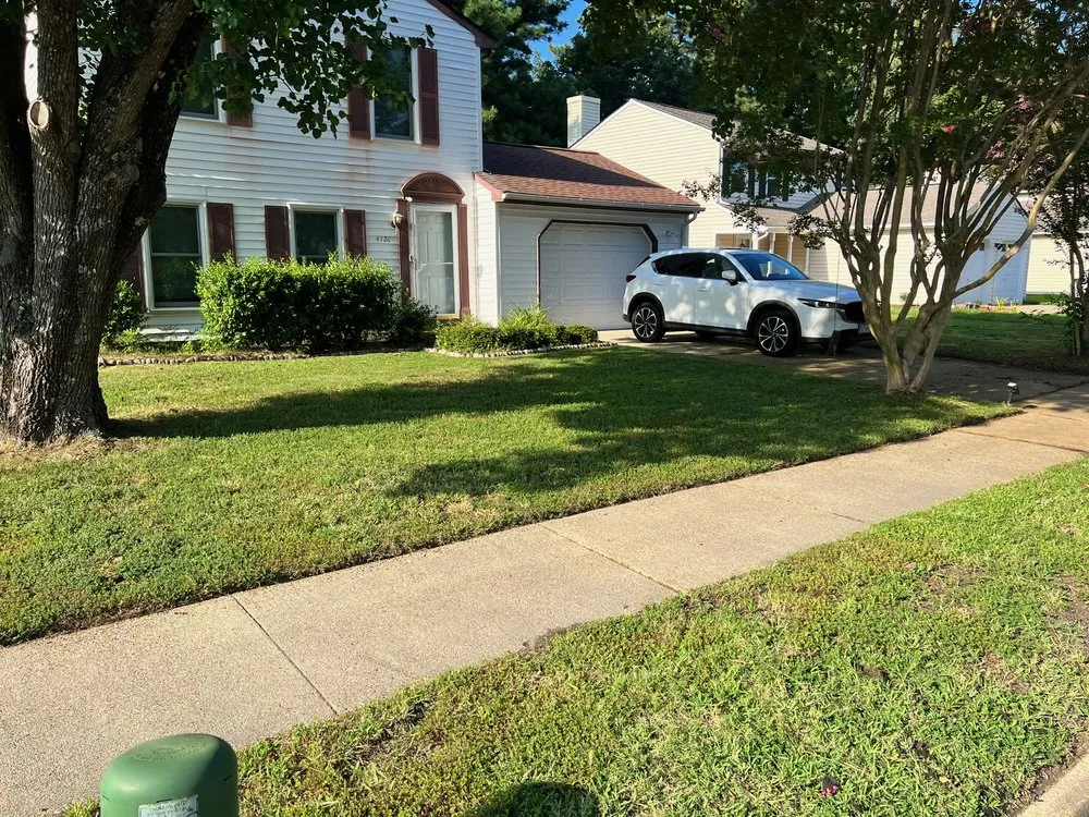 Professional garden landscaping experts serving Norfolk, VA - Divine Works