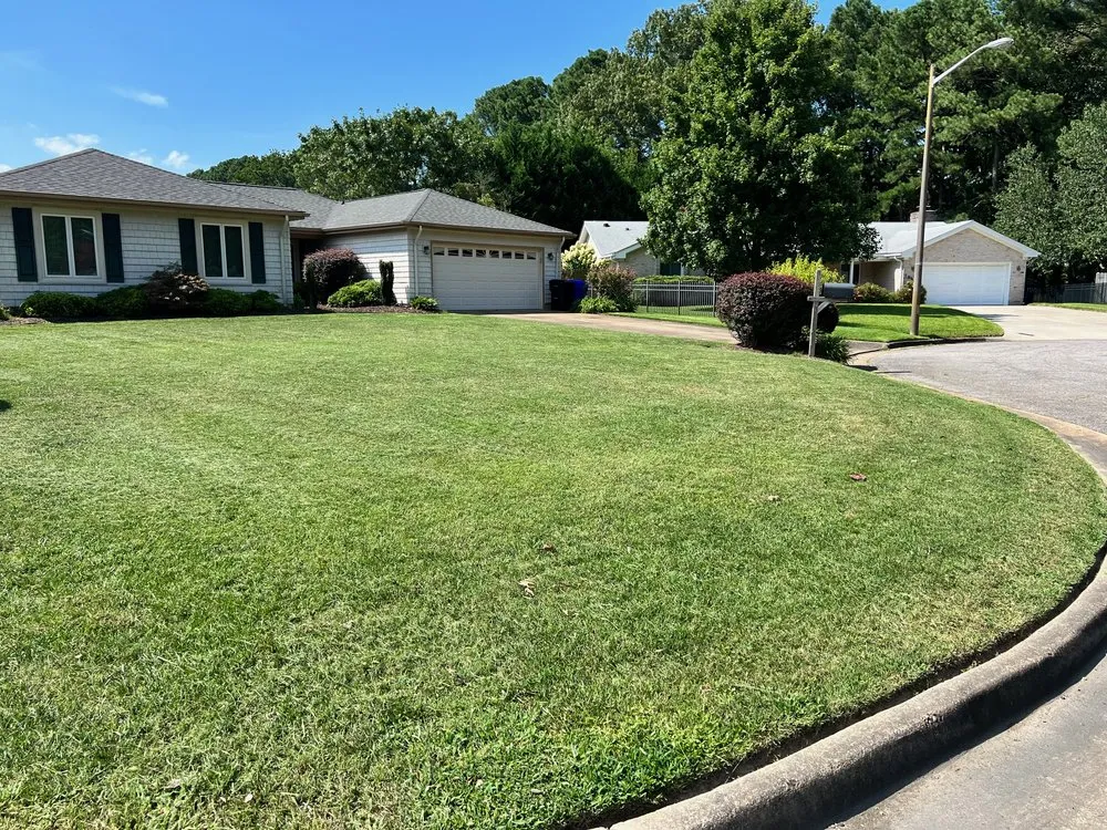 Trusted yard maintenance with custom design across Norfolk, VA - Divine Works