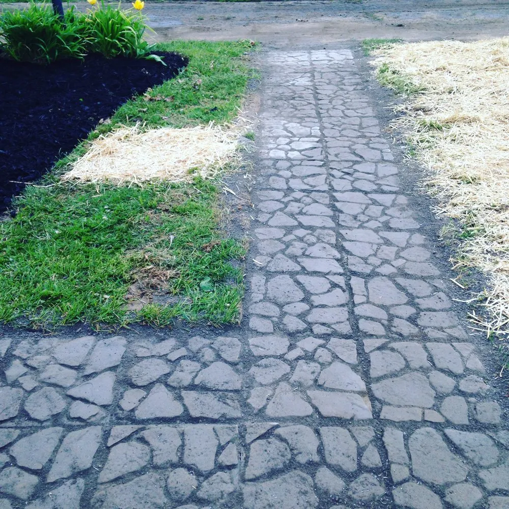 Reliable landscape installation for beautiful yards in Kinsman, OH by Divot's Lawn Care