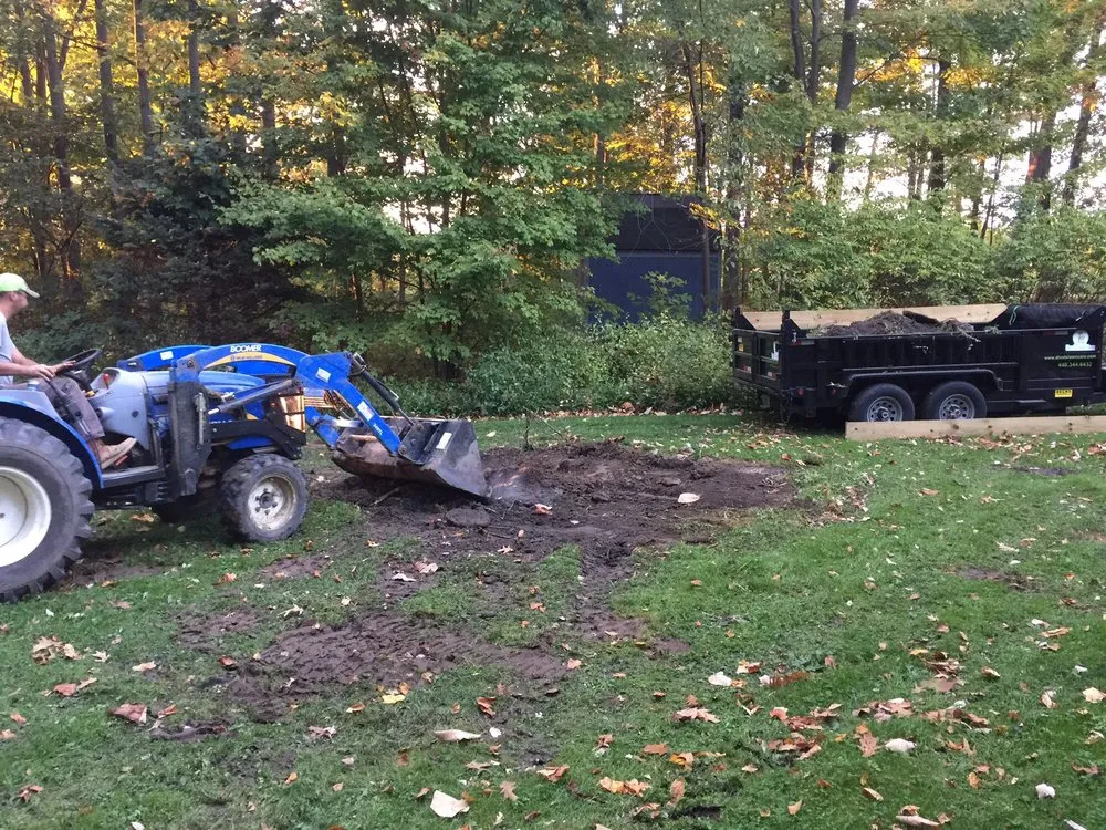 Local landscaping services experts serving Kinsman, OH - Divot's Lawn Care