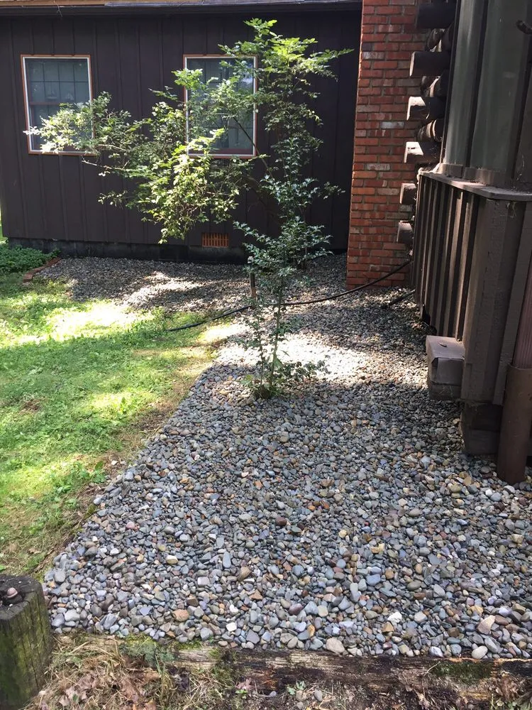 Top-rated outdoor landscaping in Kinsman, OH by Divot's Lawn Care