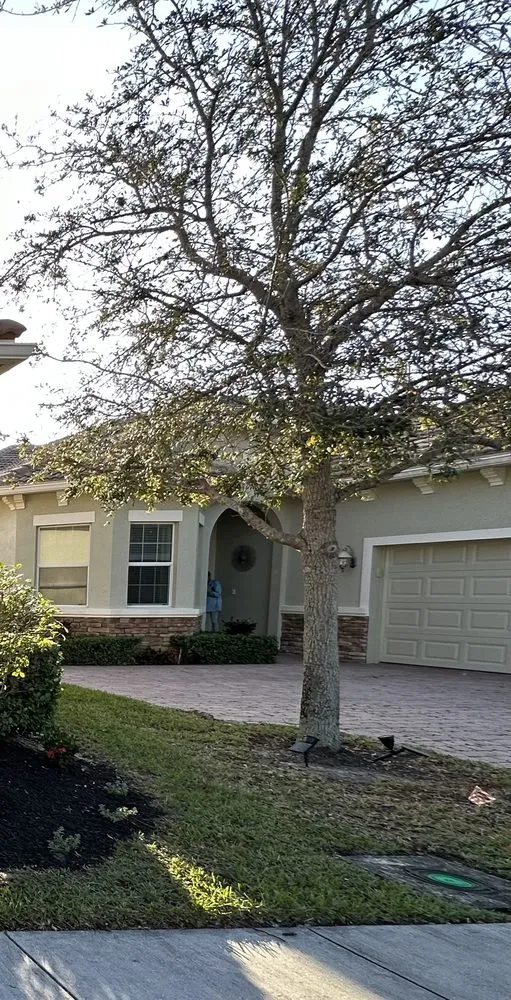 Custom landscape design in Port St. Lucie, FL by Dix & Sons Landscaping