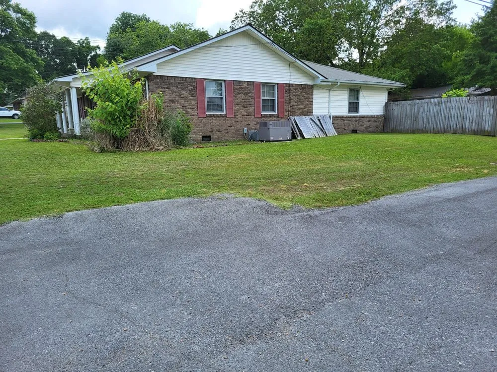 Custom residential landscaping near you in Crossville, AL by Dixie lawn Care services