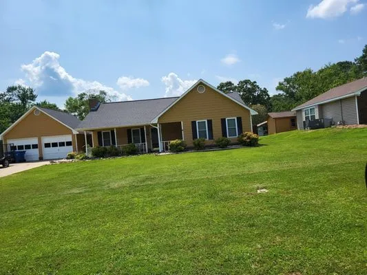 Dixie lawn Care services