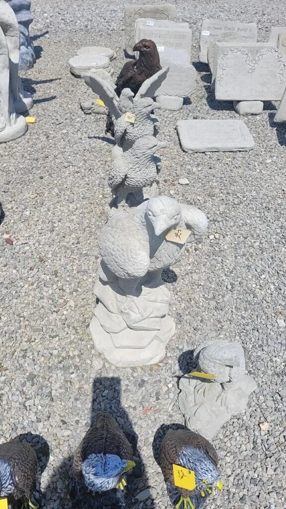 Professional lawn mowing service in Elizabethtown, KY by Dixie Yard Works