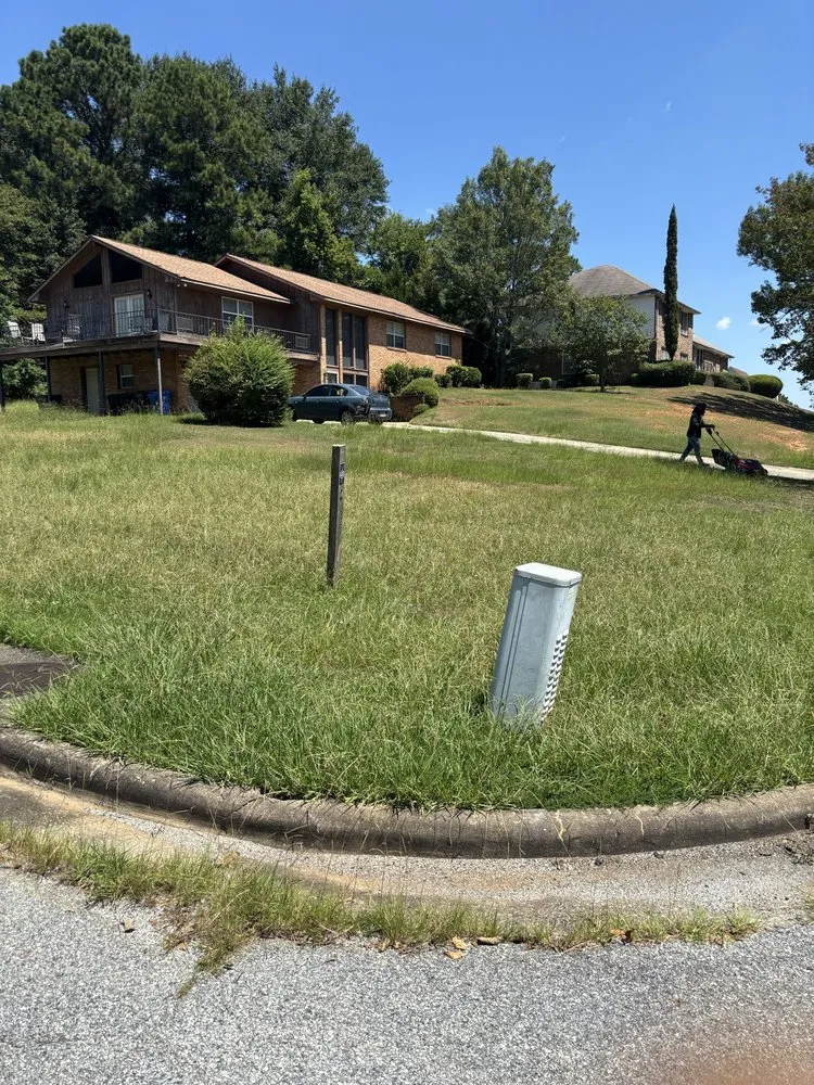 Trusted yard cleanup service with custom design in Columbus, GA by Dixon Elite Landscaping