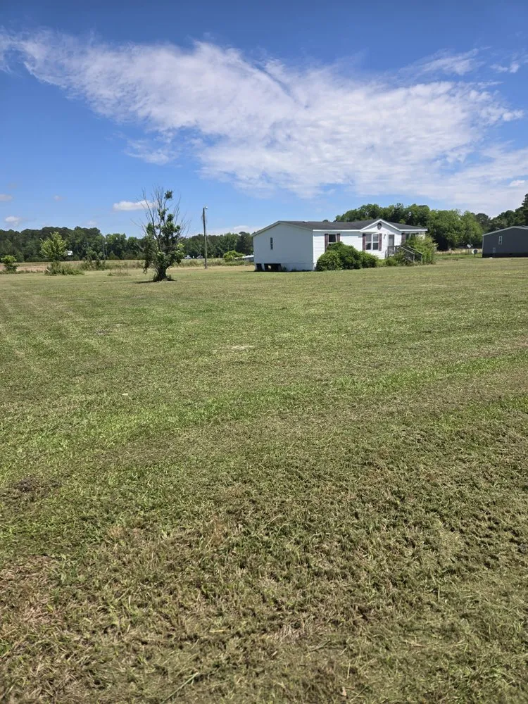 Top-rated lawn mowing service for beautiful yards across Greenville, NC - Dixon Landscaping