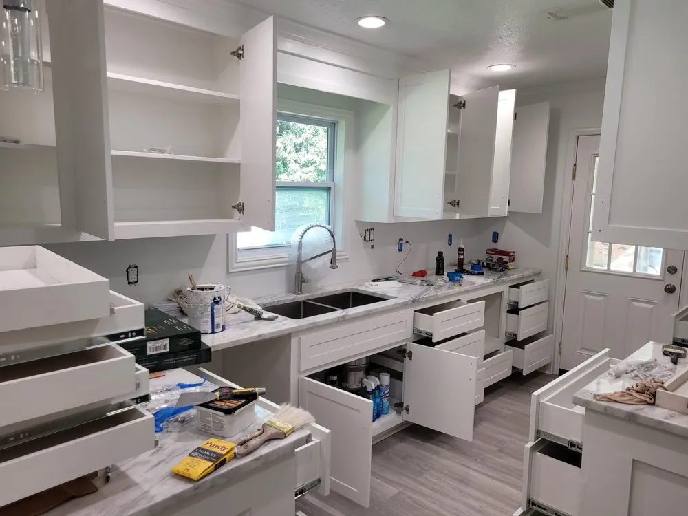 Affordable yard maintenance for homes in Jackson, MS by Dixon Lawn & Painting Service