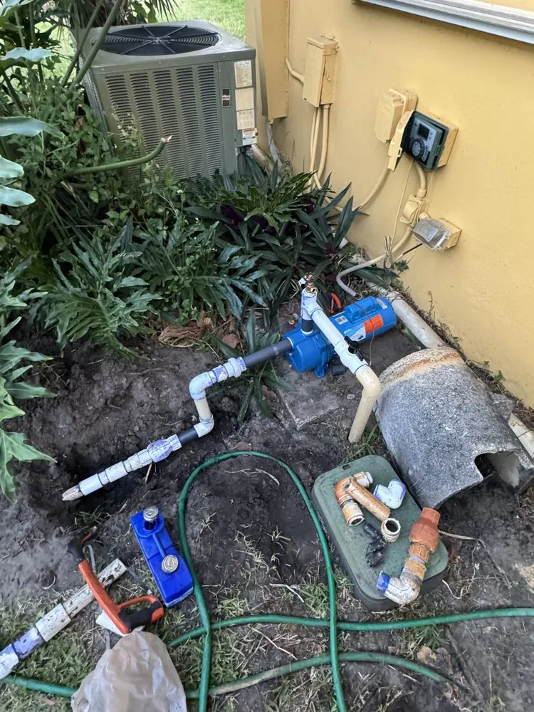 Top-rated landscaping services experts serving West Palm Beach, FL - Dixons Best Maintenance