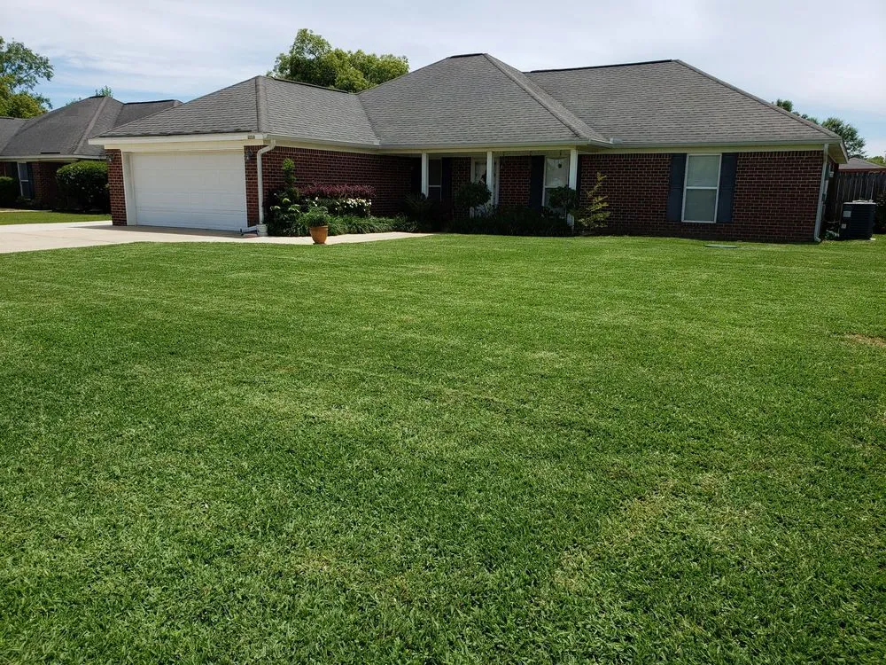 Trusted garden landscaping in Mobile, AL - Dixon's Lawn Service