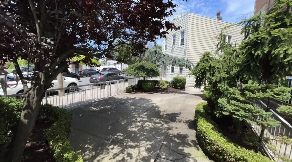 Top-rated residential landscaping experts serving Brooklyn, NY - Diyarza Landscaping