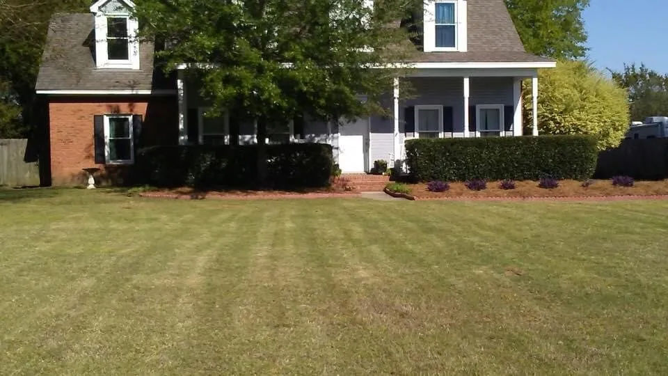 Trusted garden landscaping experts serving Montgomery, AL - Dizzle Landscape and Design