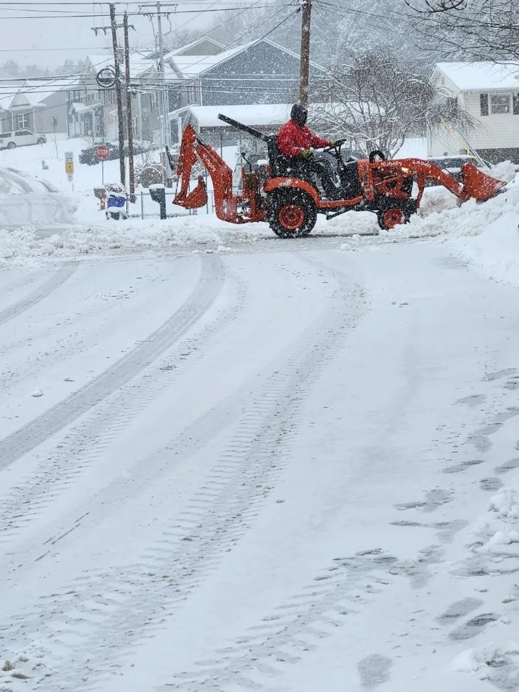 Top-rated garden landscaping in Knoxville, TN - Dizzy Ditch Diggers
