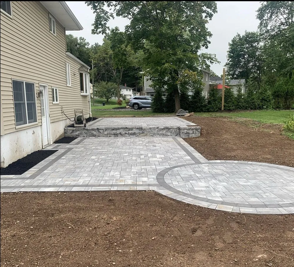 Custom lawn mowing service in New City, NY - DJ Groundskeeping